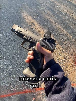 live love canik 🗣️ #canik #caniktticombat #caniktp9sfx #womenwhocarry #2ndamendment #pro2a #womenwhoshoot #firearmtraining 