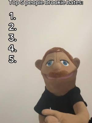 Top 5 people brookie hates! #sml #smlbrooklynguy #brooklyn #guy #brooklynguy #smltiktok #funny #karensml #barbra #blackshirt #smlpuppet #smlfunnymoments 