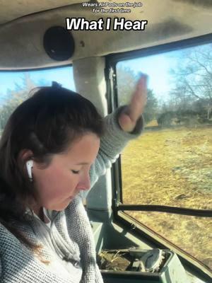 Actually enjoyed havin some tunes in the ears today 🤩  #familyfarm #farmingmama #farmjobs #farmthings #cattlewoman #makingourfarmmobile #farmingfamily 