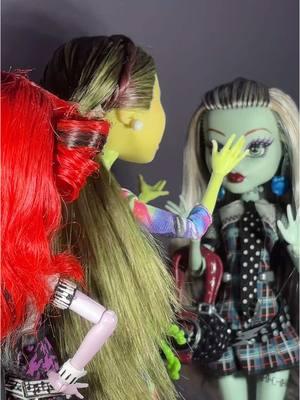 Leaving for college tomorrow so last doll tik tok for awhile 💔 #monsterhigh #frankiestein #operetta #irisclops 