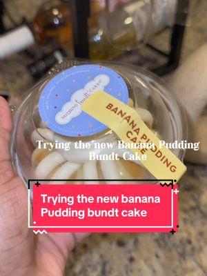 1/10 i give it a 1 for effort 👎🏾 #nothingbundtcake #cake #review #bananapuddingcake #trywithme #eatwithme #snack #bundtcake #fyp #content #contentcreator 