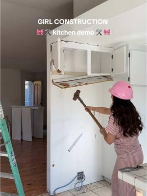 “What, like it’s hard?” 💅🏼💕🎀#MomsofTikTok #motherhood #postpartum #momvlog #DIY #homerenovation #homereno #kitchenremodel #girlconstruction #diyprojects 