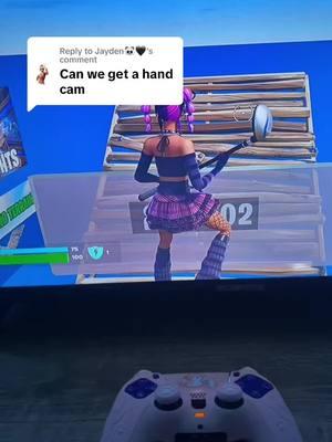 Replying to @Jayden🐼🖤 Long awaited hand cam :> | #fortnite #fortnitegirls #femaleplayer #fyp #foryou #freebuild #handcam 