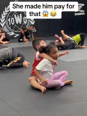 She made him pay for that #jiujitsu #wrestling #mma #UFC #fatherdaughter 