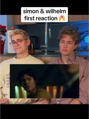 the tension!!! #youngroyals #react #youngroyalsnetflix #reaction #gay #lgbtq #queer #mlm #wilmon 