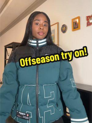 Thank you offseason and kirstin Juszczyk for sending me this fire coat! #symonewiththesports #philadelphiaeagles #kristinjuszczyk #footballfashion 