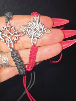 #amuletos #NewYearNewAura #witchknot #rituales #witchythings #witchyvibes #hecate #nudodebruja #witchcraft #witchtok #witchyjewelry 