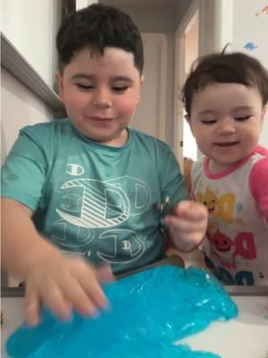 #slime #slimes #dinosauregg #kidsoftiktok #toddlersoftiktok #smartkids #threekingsday #diadereyes 