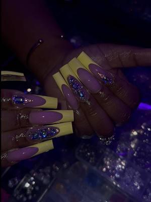 💛💛💛💛💛💛#nails #bronxnailtech #longnails #frenchnails #nailsartvideos @Bluestreak Crystals 