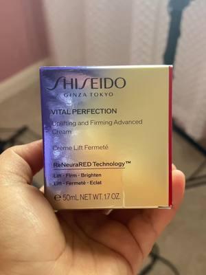 gifted by Shiseido  Loving this uplifting & firming cream from Shiseido is so hydrate & give you skin that Brighten that you skin is screaming for day especially know with the weather changing it’s really good to help your skin to be firming ❤️ @shiseido #giftedbyshiseido #shiseidoholiday