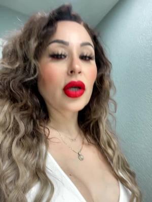 Oh Daddy, you’re still number one 💕🥰 #girlsjustwanttohavefun #cindylauper #daddyyourstillnumber1 #viral #oneofmyfavorites #trendingsong #redlips #redlipstickgirl #80sbaby #latinas #latinacontentcreators 