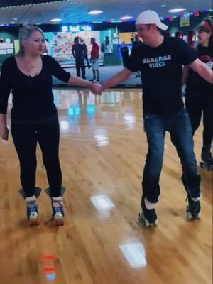 @Geoff Stricklin #skater #patinar #rollerskating #skatersoftiktok #skateparty #imsn #skatelove #coupleskate #skate #skatelife #iloverollerskating 