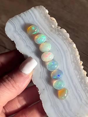 Ethiopian opal sun necklace ☀️🌈⛓️✨ #wirewrap #wirewrapping #wirewraparist #wirewrapping #handmade #handmadejewelry #jewelrymaker #jewelrymaking #crystals #crystaljewelry #crystaltok #sunjewelry #sunnecklace #sunpendant #wirewrapsun #wirewrappedsun #opal #ethiopianopal #opaljewelry 