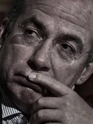 Felipe Calderón y su fallido programa rápido y furioso. Con este programa se introdujeron @rm@s a México que terminaron en manos de la delincuencia organizada. En el mandato de Calderón la violencia aumentó en un 200%#felipecalderon #mantenteinformado #corrupcion #mexico #cdmx #calderon #Mexico #viralvideo #Claudiasheimbaun