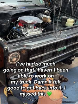 Coming back before TikTok gets banned 😅 let’s hope it gets saved. #fyp #foryou #truckgirl #trucks #squarebody #gmc #squarebodynation #dailydriver #squarebodylife #troca #classic #c10 #classictruck #girlmechanic 