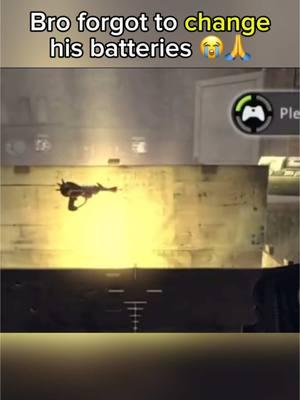 Buddy forgot to change his batteries on his Xbox controller 😭😭 - - (Via:codzgamplay-yt) ##blackops6 #zombies #blackops #CallofDuty #cod 