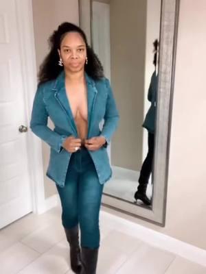 Denim, but make it 🔥🔥. This blazer’s doing all the talking. 💙 #DenimOnPoint #StyledToSlay #hoewell #blackpack #MomsofTikTok  #OOTD #DenimBlazer #StyleInspo #Trendsetter #SlayTheDay #FashionGoals #TikTokStyle #ChicAndSassy #DenimLook #OutfitIdeas