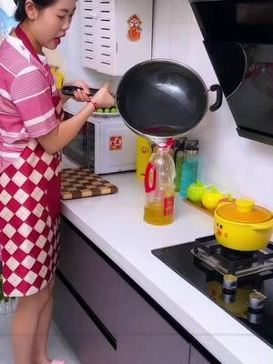 Say goodbye to spills! This must-have stainless steel funnel makes pouring oils, sauces, and grains a breeze—no more mess in the kitchen! Perfect for your everyday kitchen needs 🍳👌 #Funnel #StainlessSteelFunnel #KitchenMustHaves #NoMoreMess #EasyPour #KitchenEssentials #HomeCooking #FoodieLife #KitchenHacks #MustHaveTools #SustainableKitchen #HomeOrganization #CookingTips #SimplifyLife"