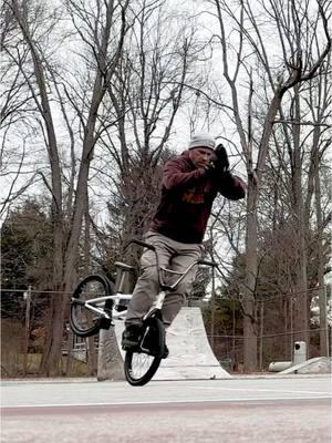 Say a Prayer 🙏🏼 #bmx #flatland #bmxtrick #fyp #topbmx #levelup #bmxisfun #bmxtiktok #freestylin #bmxflatland #oldshoolbmx #fypシ 