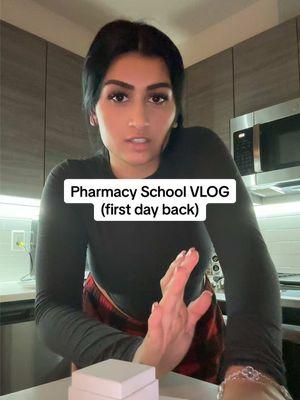 welcomeeeee back (i have like 5 vlogs left til ima be forced to stop posting 😞) #uhcop #pharmacystudent 