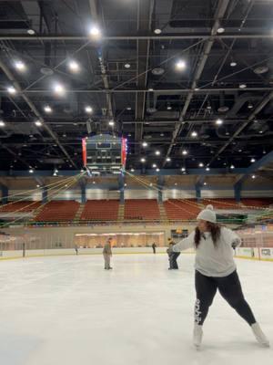 #plussizeskating #figureskating #learntoskate #hobby #jacksonskates #savannah #savannahciviccenter #IceSkating #motivation #learning #jacksonfigureskates  