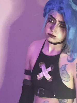 #jinx #jinxarcane #jinxcosplay #jinxarcanecosplay #arcane #arcanecosplay #arcaneleagueoflegends #coaplay #cosplayer #homemadecostume 