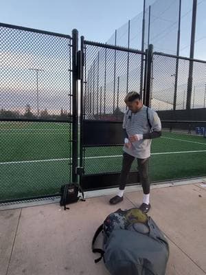 They really have to stop locking the fields 😡 #Soccer #fypシ゚viral #soccerworld #viraltiktok #futboltiktok #soccertiktok #futbol⚽️ #futbol 