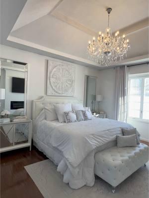 All white Master Bedroom design #whitebedroom #whitewalls #glamdesign #luxuryhomes #massfollowing #gillaleighhomedesigns 