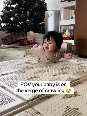 😇 forgot to show when our baby learned how to crawl all of a sudden on Christmas 🎄 since TikTok is a goner, have to unload the drafts  #firsttimedad #dadsoftiktok #dadtok #firsttimeparents #newdad #girldad #newborn #newbornbabies #crawlingbaby #crawling 