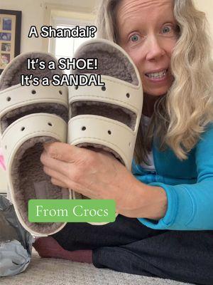 A Crocs shoe with a fleece lining that you can also wear as a slipper! The lining is very soft and comfortable and these do run true to size. #crocsforlife #crocsgang #crocs #crocsslippers #crocsshoes #sandals #newyearnewaura #springshoes #crocswithnosocs #crocsandsocks #linedslippers 