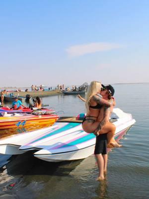 Summer of 25’ catch me on the water with the wife! #oldschool #chevy #bigblock #hotrod #jetboat #socaljetboats #tpr #21ft #roostertail #usa 