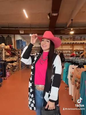 ✨OUTFIT INSPO✨ Winter wear is 30% OFF!!⚡️ #westernfashion #956valley #westernwear #2flyco #ariat #prohats #westernstyle #westernboutique 