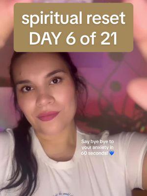 I trust my inner wisdom and find clarity in the present moment. 💙🧿✨ To finish Day 6 of our 21 day spiritual reset, step into stillness with this third eye chakra healing. Using the calming energy of amethyst and the harmonizing frequency of 852 Hz, this session is designed to: 🧿 Release anxiety and ease overthinking. 🧿 Strengthen your connection to your intuition. 🧿 Bring clarity and focus to your mind. Let this crystal meditation moment guide you to a space of calm, clarity, and intuitive alignment. 💬 How did this healing resonate with you? Drop a comment! To follow along on insta or to book a full session, tap the link in my bio. #thirdeyechakra #intuition #healingenergy #21dayreset # clarity 