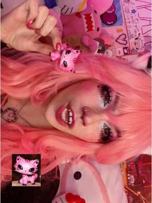 cosplaying my lps custom of myself.. my lps sona!! so cutie #lps #lpscustom #lpscosplay #lpscollection #lpsshorthaircat #