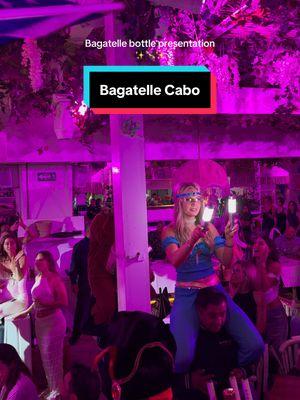 The most iconic entrance @Laura Casanova 🍾  #bagatelle #club #bottlepresentation #cabo #mexico 