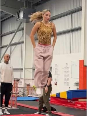 Does this look as weird as it feels? 😂😂  Thanks to the Olympic coach Al Fong for this gymnastics challenge!  @Wilsonator @ashwatson92 @Luke Stoney  #gymnastics #tricks #flips #gymnasticschallenge #funnyfails 