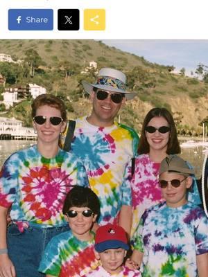 Does anyone remember #awkwardfamilyphotos ? #family #postingdrafts #tiedye 