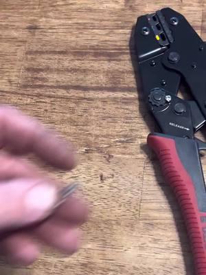 Wire crimping 101 #MobileMechanic #AutoRepair #CarRepairTips #DIY #FixItYourself #TruckMaintenance #DIY #repairs 