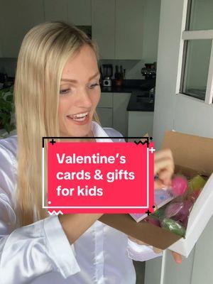 Gifts for Valentine’s Day: 28 valentines cards for kids with glow-in-The-Dark squishy toys  #valentinescards #valentinesgifts #valentines #ValentinesDay #valentinesgiftidea #valentinesforkids #squishytoys #glowinthedark #toys #gifts 