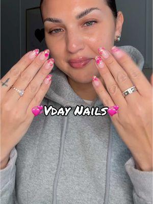 Cute Valentine’s Day Nails 2025 💕 transition idea @Alex Davidson #nailinspo #nailtransition #nailtransformation #valentinesdaynailart #vdaynails #nails #nailsoftiktok 