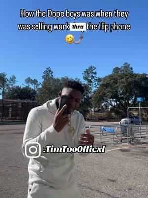 Follow the gram for more content🤣😭 & yes this my business phone! I’m taking it back! Don’t run my minutes up💯🤣 #timtoo0fficxl #chosen4motion #savannah #c4mthelabelllc #motionboyzint #dopeboy #guccimane #jeezy #trapordie #flipphone #hustle #hustleharder #hustlemotivation #boosie #webbie #georgia #dopeman #dopeboy #hood #hoodcomedy #hoodparody 