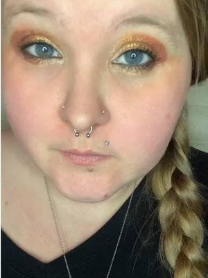 ✌🏻🖤😋 #fypシ゚viral #grwmmakeup #todaysmakeup #todayslook #revolutioncosmectics #blueeyes #earthytones #fyp #vibes #plussize #biggirlhype #makeupvibes #fypシ 