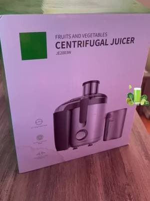 Bought this new juice machine and it worked amazing and it was so easy to clean 🧼 🥬✨🍃#juicemachine #extractordejugos #drinkyourgreens #TikTokShop #juicer 