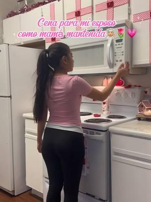 En realidad amo ser ama de casa , y prepárale a mi esposo platito caliente 🌷✨💗👩🏼‍🍳🤌🏽#cooking #cookingathometiktoktv #cookwithme #dinner #DinnerIdeas #cenaparamiesposo #ideasdecomida #cena #cocina #cocinandolealtoxico #cocinaconmigo #marriedlife #mexicanfood #amadecasa #bluecollar #fyp #fypシ゚viral #paratii #tortasdepapa #arroz 