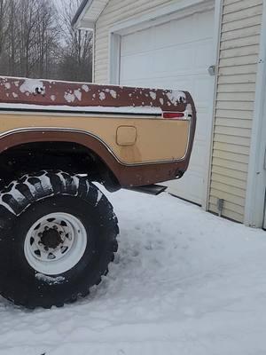 getting closer but the weather is not seeming to be getting warmer! I guess it's good the heat works #superswampers #bigblockford #460bigblock #hillbillydeluxe #forddentside #fyp 