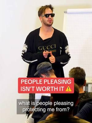 People pleasing is NEVER worth it! ⚠️⁣ #julienblanc #julienhimself #peoplepleaser #peoplepleasing #peoplepleasernomore #peoplepleasers #peoplepleaserproblems #peoplepleasingnomore #nomorepeoplepleasing #selfrespect #boundaries #anxiety