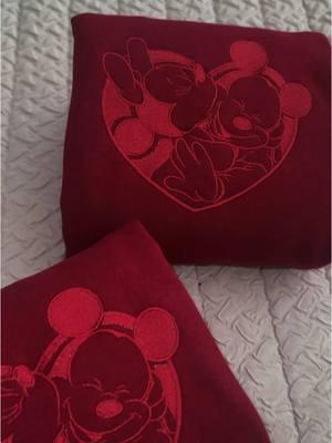 Mickey and Minnie set ❤️  #sweetheartsnite #disneyland #disney #sweetheartsnitedisneyland #ValentinesDay #mickeyandminnie 