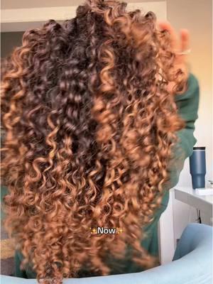 So proud🥹  #hairtok #hair #curly #curlyhairroutine #healthyhair #healthycurls #curls #curlsroutine 