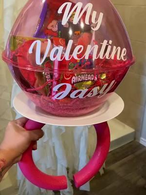 Valentine’s Day gift idea. Dollar Tree affordable diy gift for any day.  #teamspencer #heidimontag #ValentinesDay #spencerpratt #gift #giftidea #Love #DIY #diadelamor #ringpop #loveisgood #regalo #dollartree #dollartreediy #birthdaygift #birthdayideas #valentine #decal #cricutideas #vinyl #momgift #wifegift 