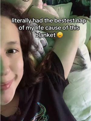 this mushroom blanket is so swag and soft, and it glows in the dark :0 #blanketlife #throwblanket #ilovebeingcomfy #comfortable #cozyfinds #fypシ゚viral #xyzbcafypシ #blanketsforlife #glowinthedark #cooltiktokshopfinds 